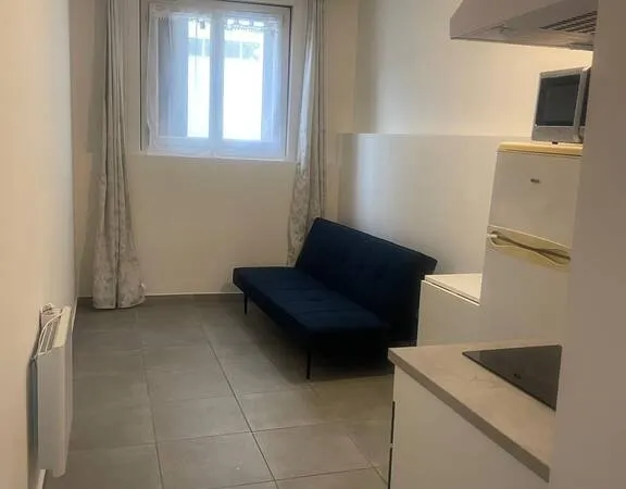 Studio 1 pièce 14 m²