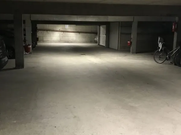 Parking 11 m²