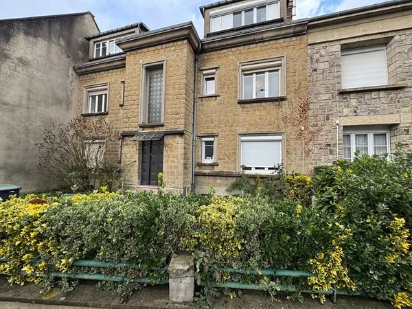 Appartement de 83 m2 SH au 1 er étage avec jardin et cave à Charleville