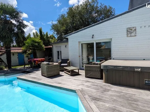 Maison 5 pièces 170 m² avec piscine & spa - Saint-Herblain
