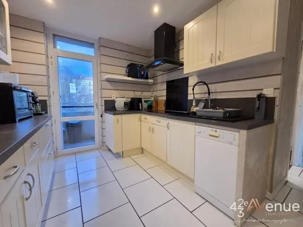 Saint-Etienne, Montplaisir T2 de 55,46m² avec balcon