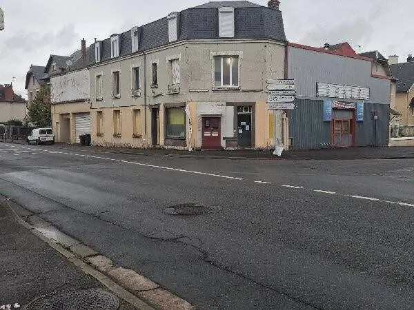 Local commercial 630 m²