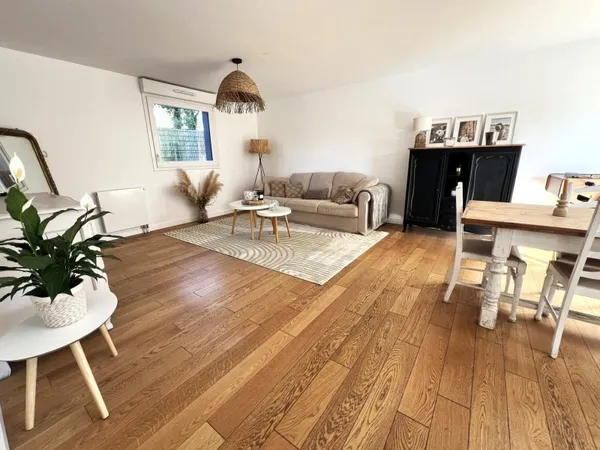 Appartement 3 chambres en rez de jardin avec garage