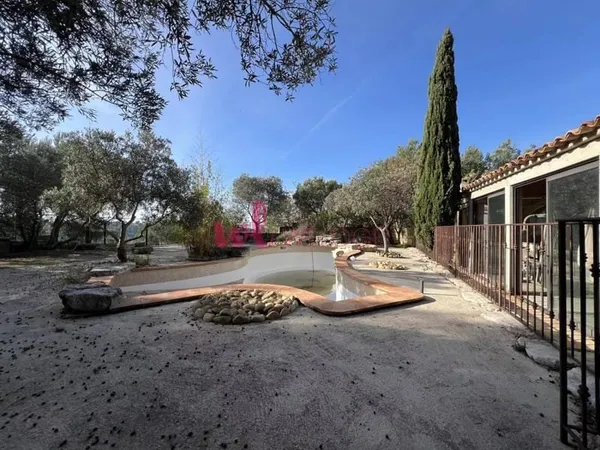 À vendre maison T7, jardin, piscine