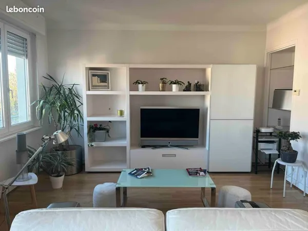Rare à Colmar Quartier Sud - Grand 4 pièces + 1 pièce de 104 m² - Lumineux, vue Vosges, garage + 2 s