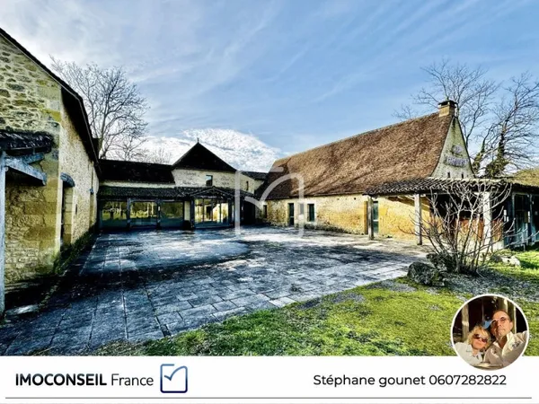 EXCLUSIF et RARE Ensemble immobilier touristique de Charme entre Sarlat, Lascaux et Les Eyzies