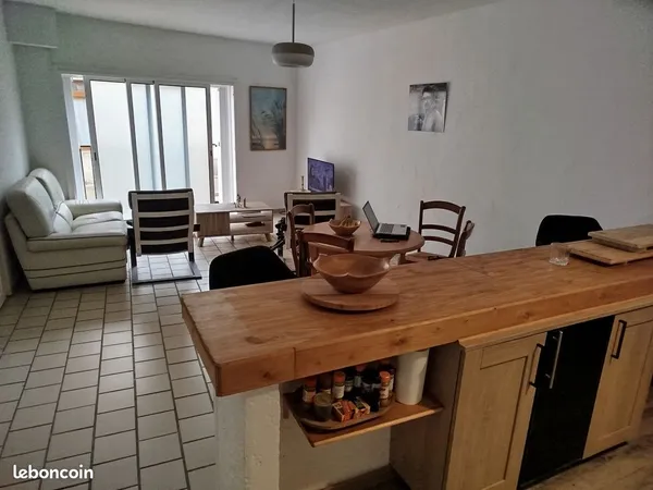 Appartement 3 pièces 71 m2 rénové équipé et isolé