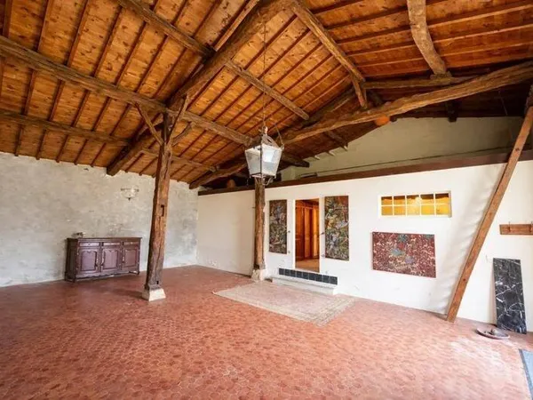 Maison 1 pièce 103 m²