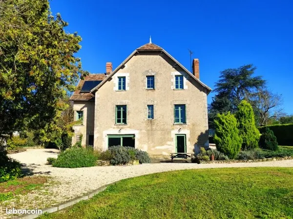 Propriété 8 pièces 205 m²