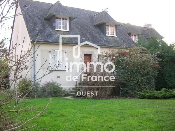 Maison à louer 1000€ HC 139,70m²