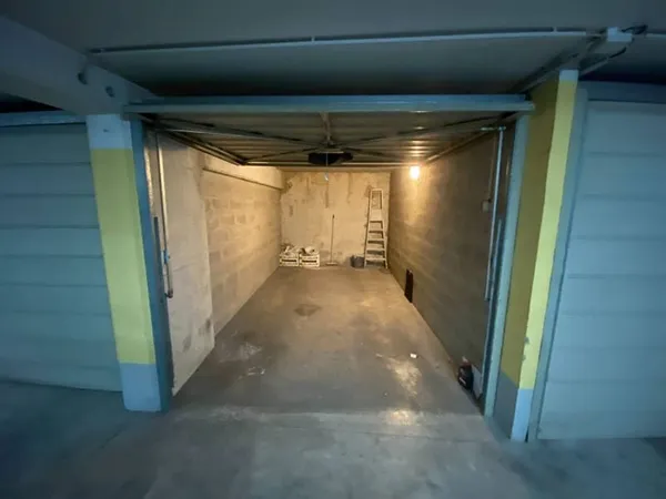 Parking 13 m²