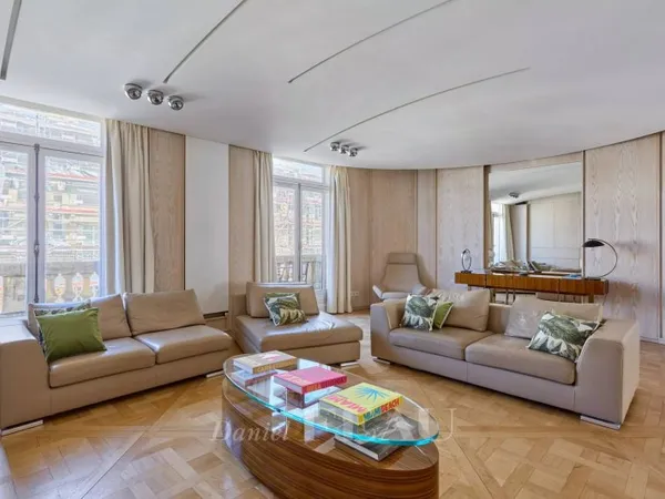 Paris XVIe - Eglise d'Auteuil - Duplex 6ème et 7ème étage, cinq chambres