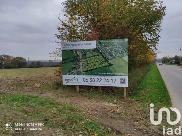 Terrain 615 m²