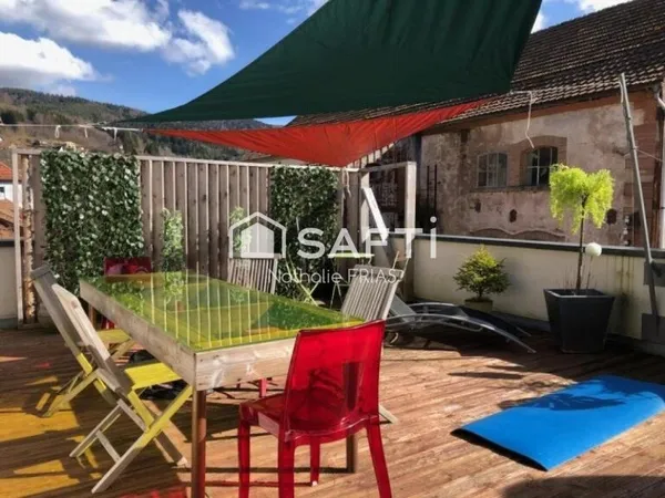 belle maison atypique, type loft d'environ 140m2