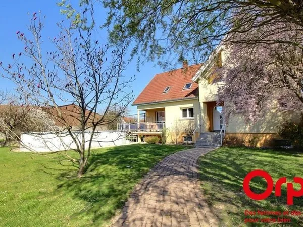Maison 7 pièces 200 m²
