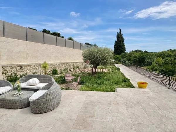 Coup de Coeur Assuré ! Très Belle Villa sans vis à vis, Jardin et Parking !