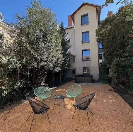 Maison 12 pièces 270 m²