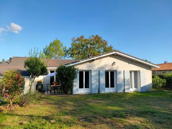 MAISON 160 M² - 8 PIECES - 5 CHAMBRES - VERANDA - TERRAIN 700 m²