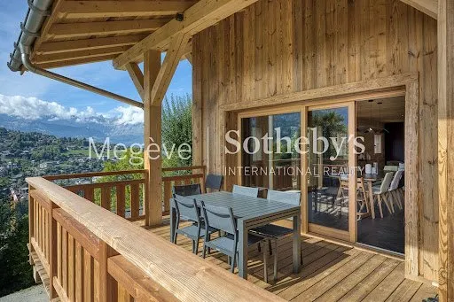 Chalet 6 pièces 230 m²