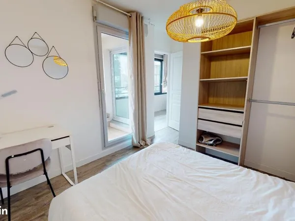 Chambre 6 pièces 110 m²