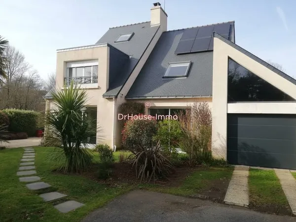 Elégante Maison familiale de 7 pièces avec piscine