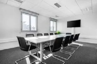Réservez un espace de bureau ouvert pour les entreprises de toutes tailles à Beauvais Stop & Work