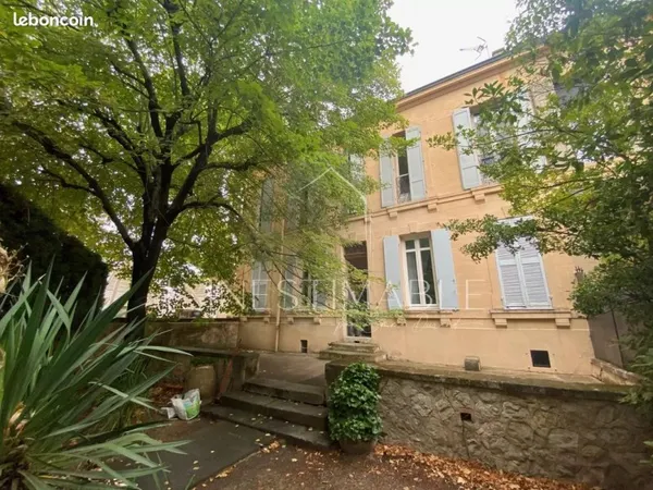 Maison 5 pièces 218 m²