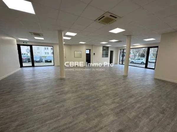 Local commercial 521 m²