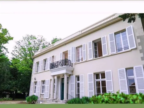 Maison 7 pièces 300 m²
