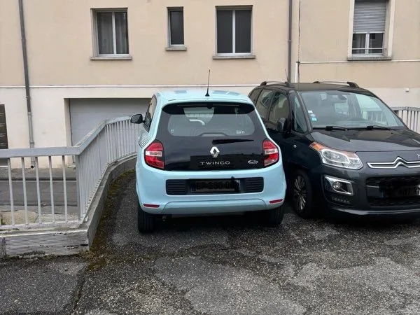 Place de parking hyper centre Valence