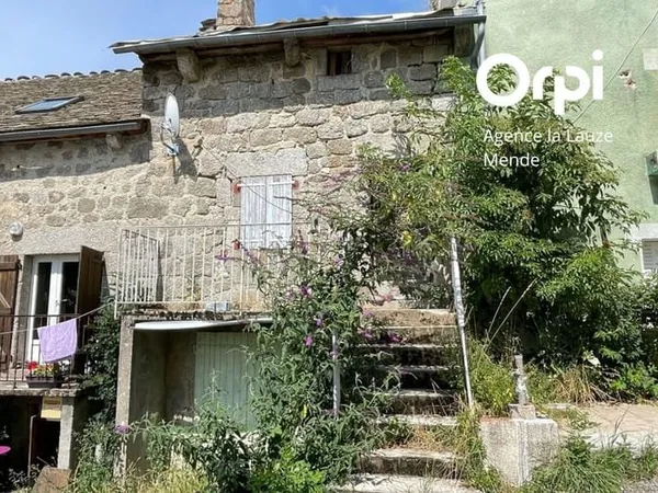 Maison 1 pièce 100 m²