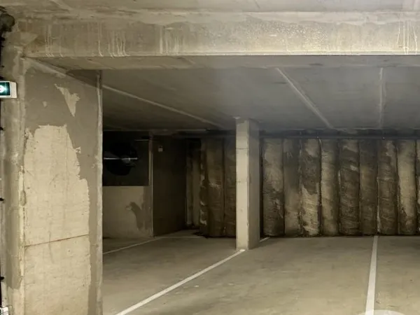 Parking 12 m²