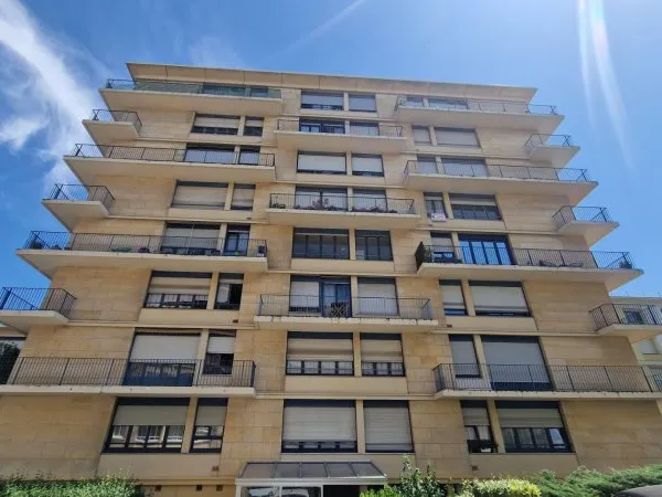 Bel Appartement F4 avec balcon en centre-ville de Mantes la Jolie