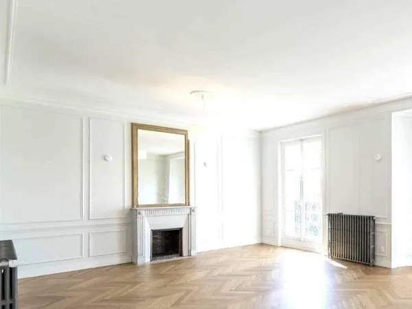 Bureaux 150 m²