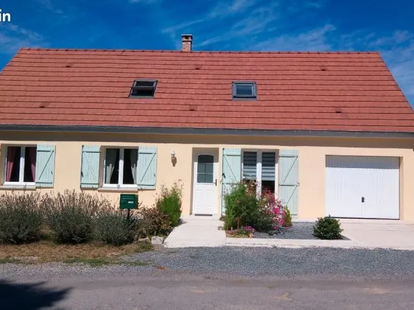 Maison T4 de 95 m2 sur un terrain de 700 m2 et une cave de 100 m2
