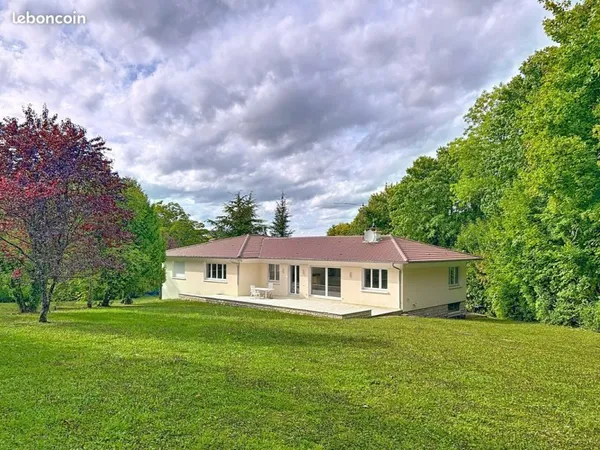 Propriété 10 pièces 348 m²