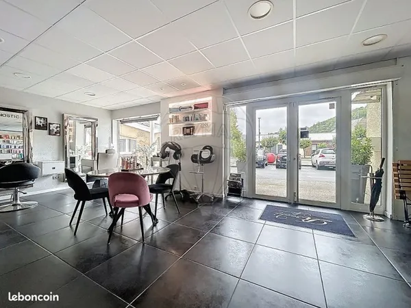 Local commercial 75 m²