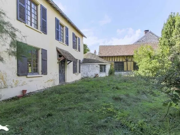 Maison en pierre de 6 pièces principales