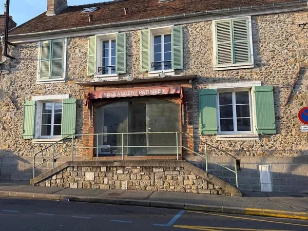 LOCAL D'ACTIVITÉ À LOUER - Bureaux, commerce