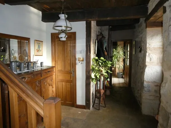 Bien plus qu'une maison, un nouveau projet de vie ! A vendre Secteur LACAPELLE-MARIVAL 46120 maison,