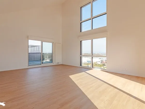 Appartement 4 pièces 163 m²