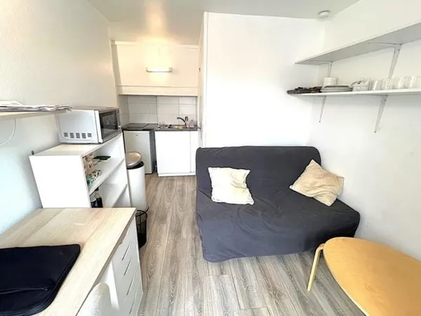 PARIS 6eme STUDIO VENDU LOUER 15 m2