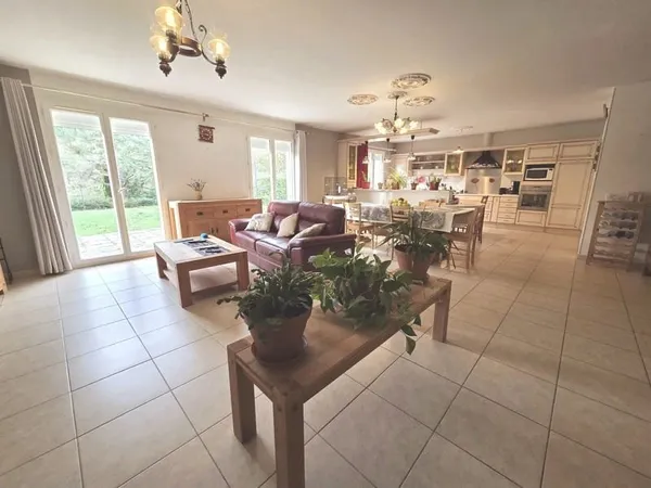 Villa dans charmant village à proximité de Monségur (Gironde )