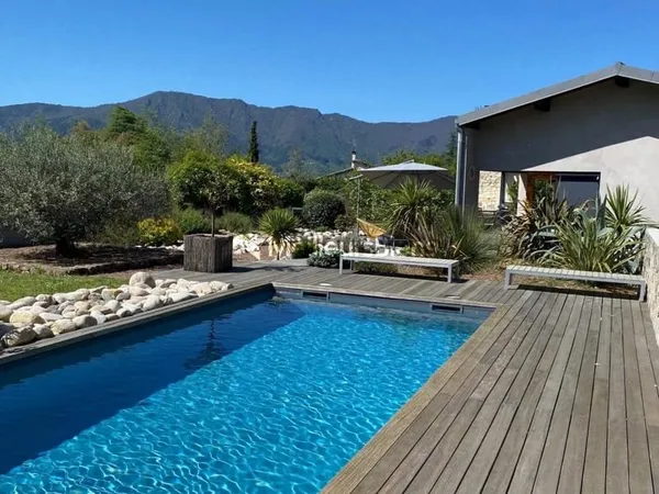 Sud Ardèche - Secteur Les Vans - Maison d'Architecte Contemporaine avec Piscine