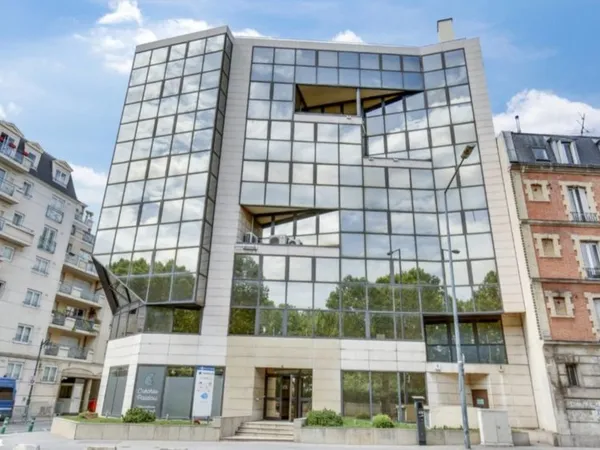 Local professionnel 370 m²