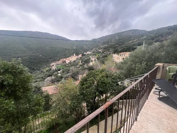 Villa indépendante avec belle vue Montagne à PALASCA