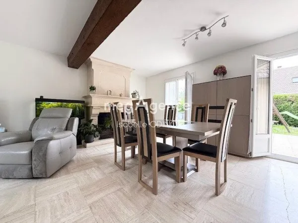 Maison lumineuse de plain-pied 5 pièces - 99 m² - Goussonville - Investissement locatif sécurisé