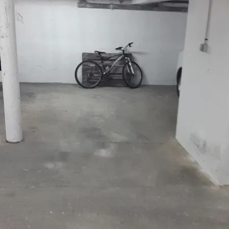 Stationnement Location Nîmes   70€
