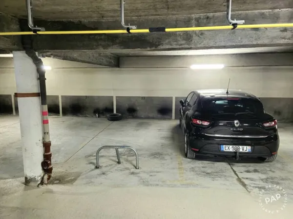 Garage/Parking