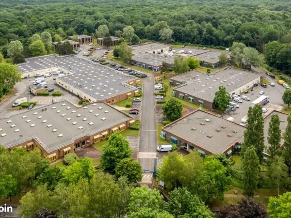 Local d'activité 763 m²